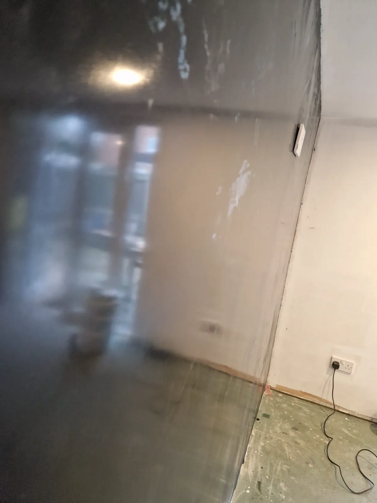 High-gloss Stucco Antico wall